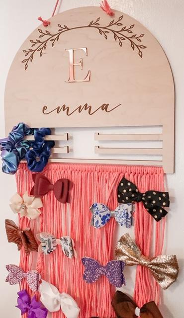 Bow and clearance headband holder